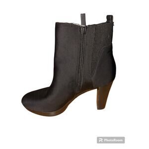 Donald Pliner Booties